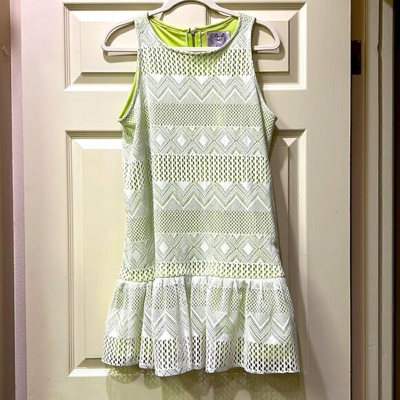 Pearl Southern Couture Women’s 6 White Knit w Lime Liner and ruffle bottom Dress - Picture 9 of 9